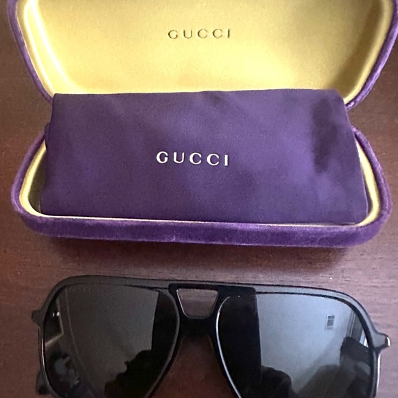 Gucci Black Aviator Sunglasses main image 3